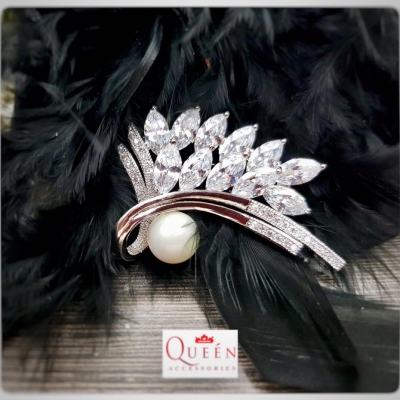 Queen Accessories (11)