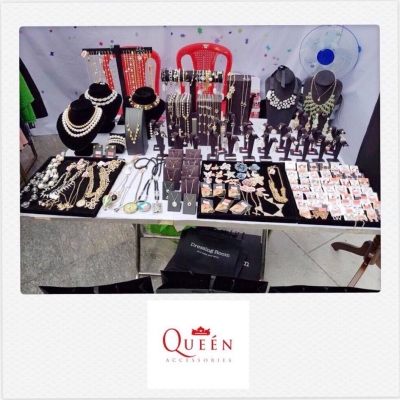 Queen Accessories (14)